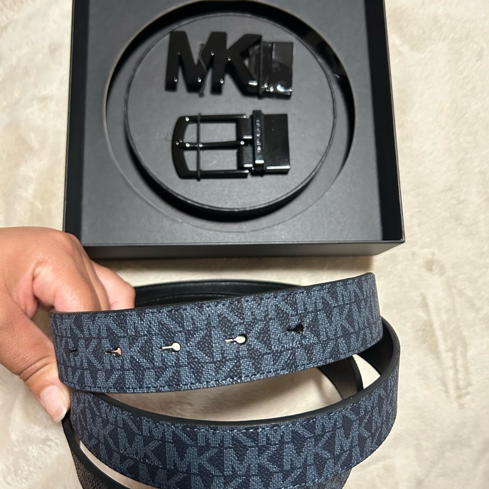Michael Kors Reversible Belt